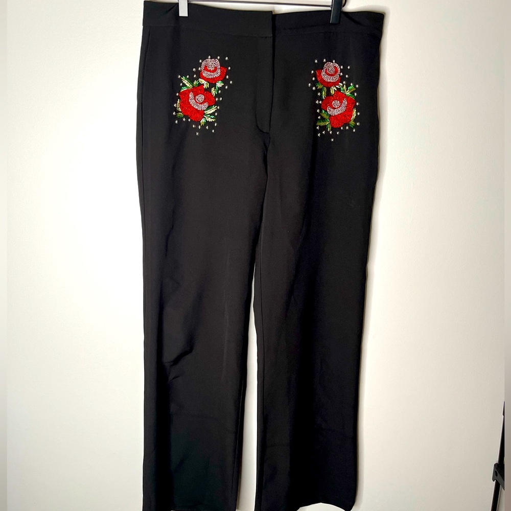 TOPSHOP BLACK TROUSERS WITH BEADED ROSE APPLIQUÉS ON FRONT NWT 12
